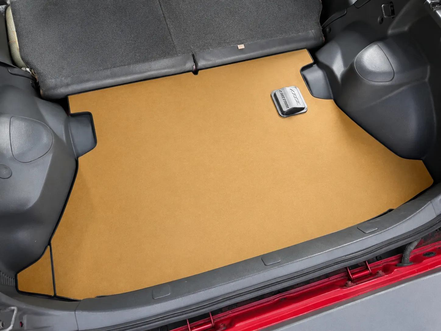 Boot floor installed in a Civic EG hatch