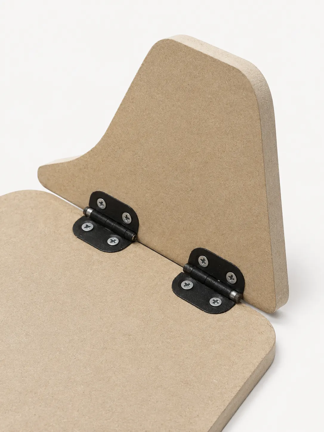 Hinge detail