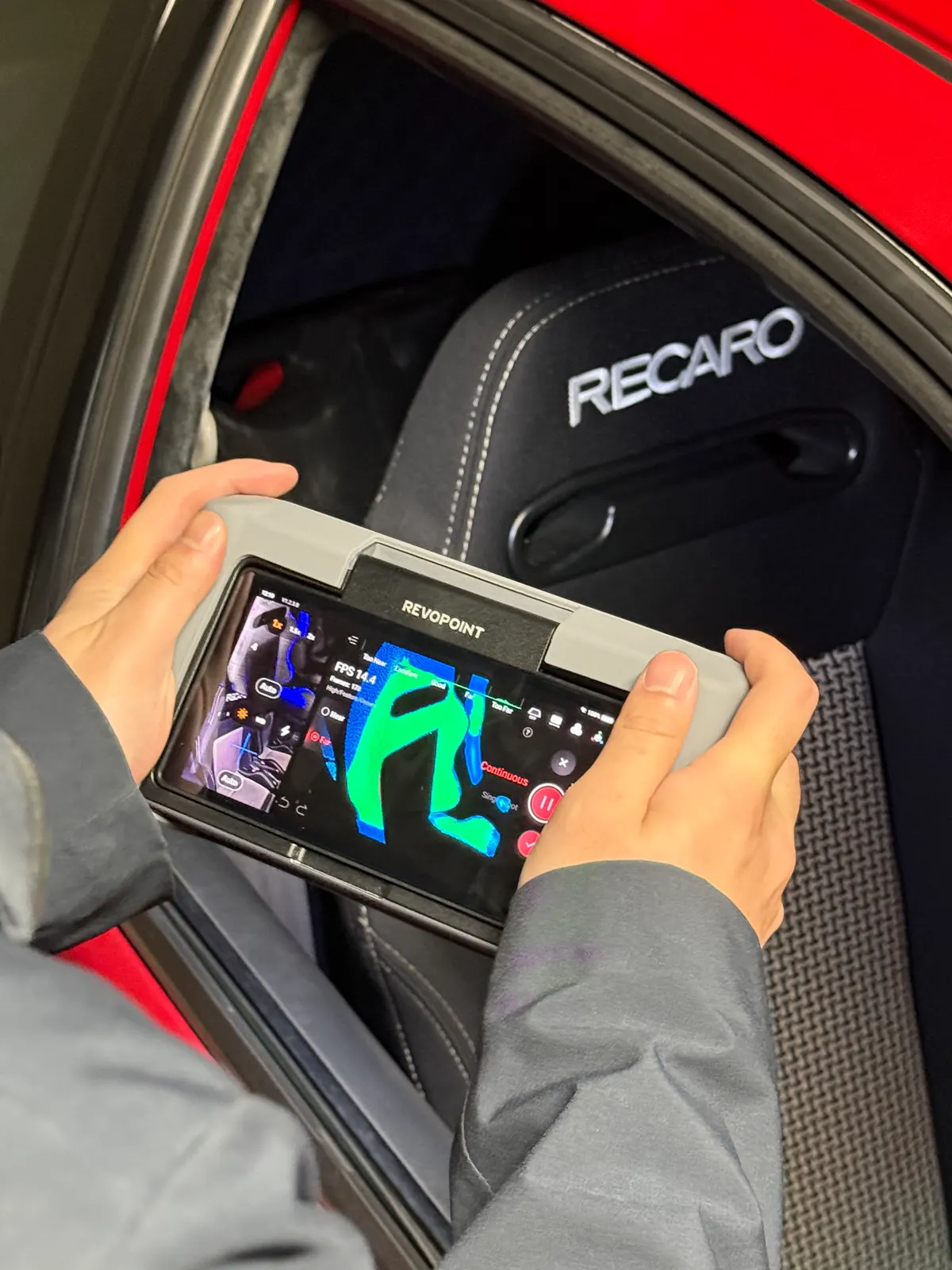 Scanning a Recaro seat through the door opening