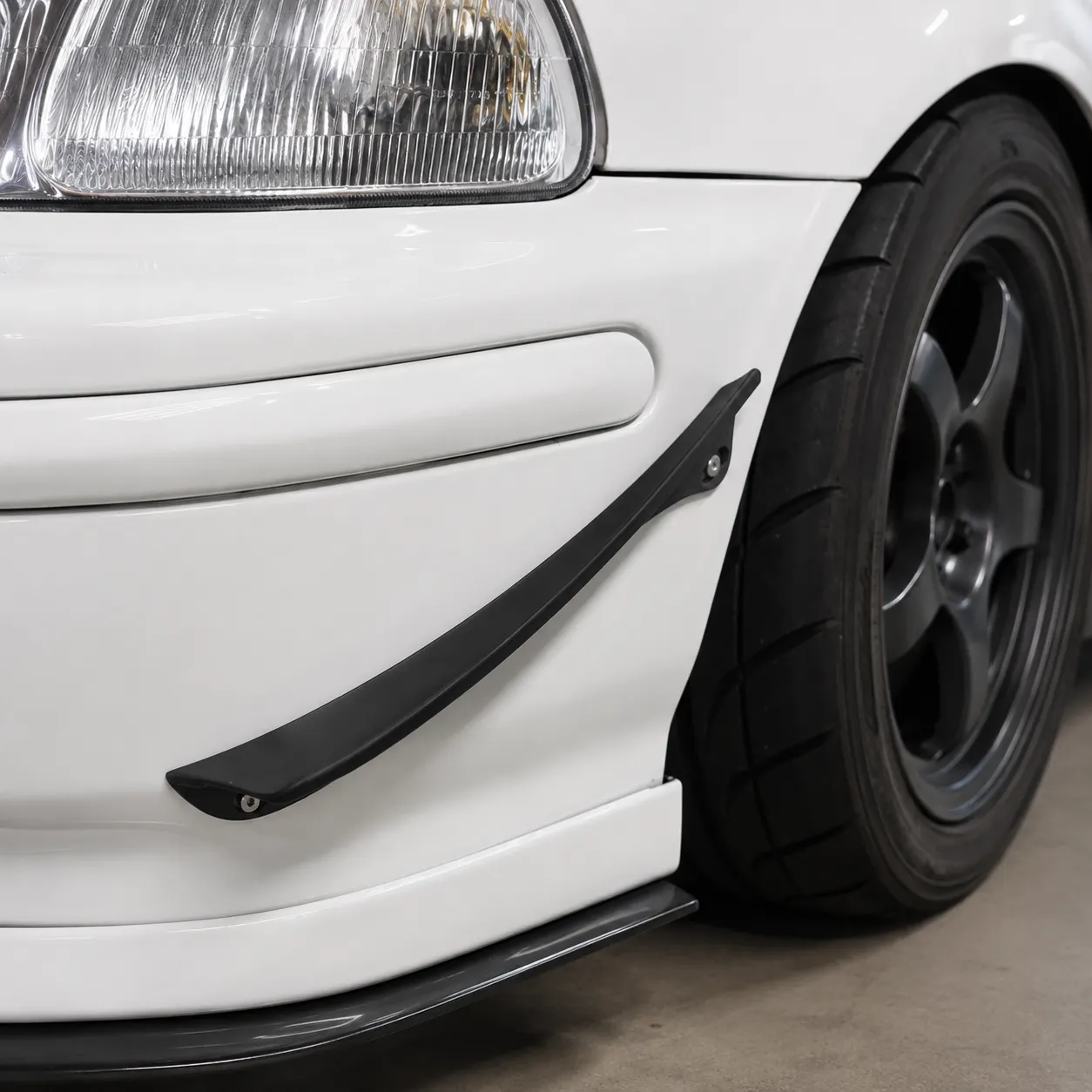 Canard installed on a Civic EK front bumper